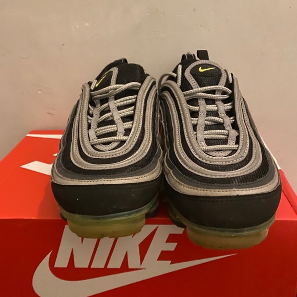 nike sneackers - Picture 7 of 7